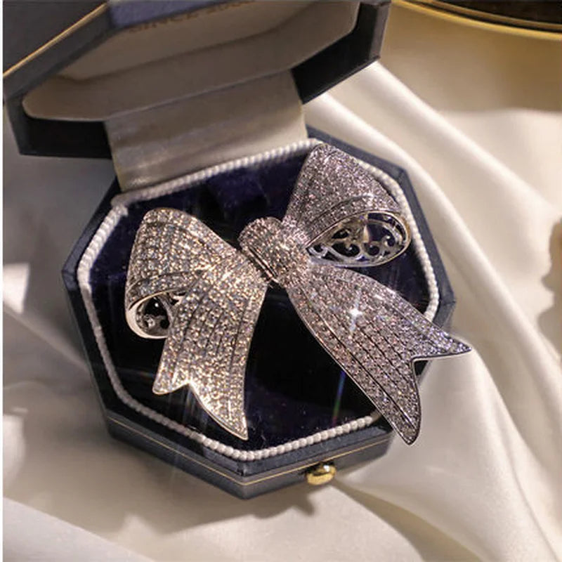 Fashion retro alloy big brooch bow pin temperament versatile clothing for women jewelry hot sale